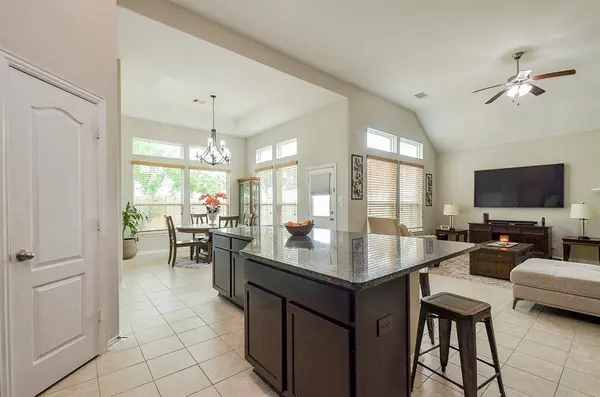 4 Montecito LN, Manvel, TX 77578