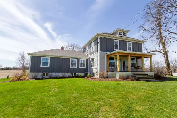 9607 Lucas RD, Woodstock, IL 60098