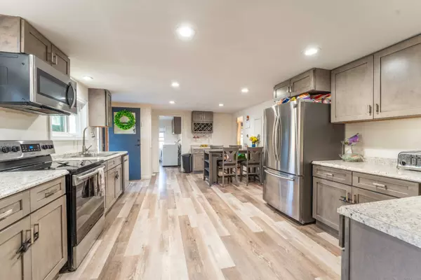 93 Red Bridge Road, Thompson, CT 06255