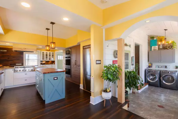 9607 Lucas RD, Woodstock, IL 60098