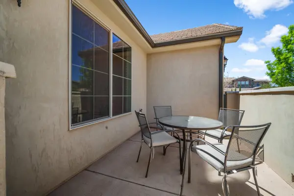 1893 E Vacation LN, Washington, UT 84780