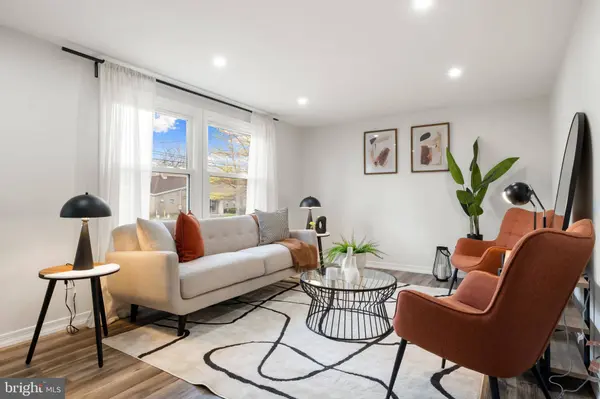 10 W 6TH AVE, Pine Hill, NJ 08021