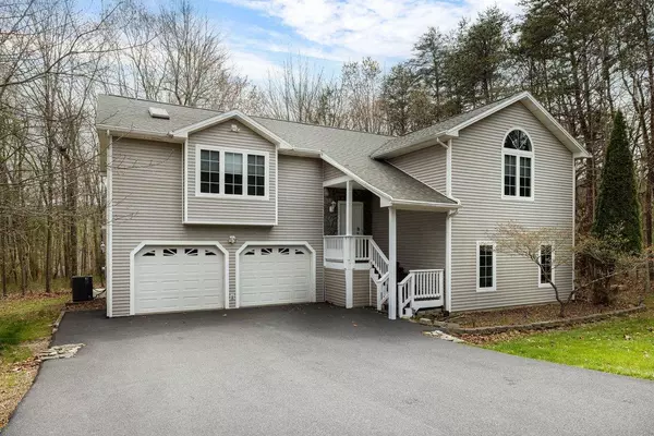 2253 MOUNTAIN DR, Mcgaheysville, VA 22840