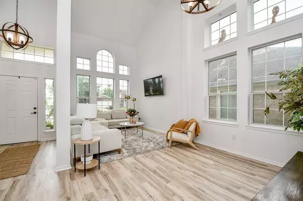 2019 Laura Anne DR, Houston, TX 77049