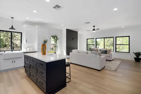 5882 Mcallen DR, Loomis, CA 95650