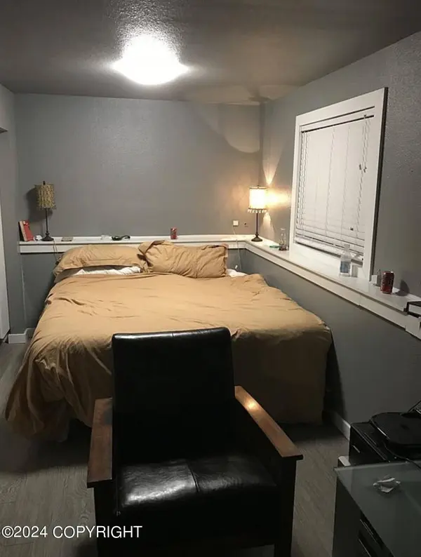 2031 Olympic DR, Anchorage, AK 99515