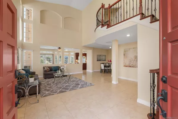 5149 Avenida Playa Cancun, San Diego, CA 92124