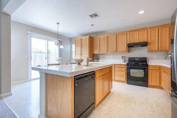 3760 Huntington RD, West Sacramento, CA 95691