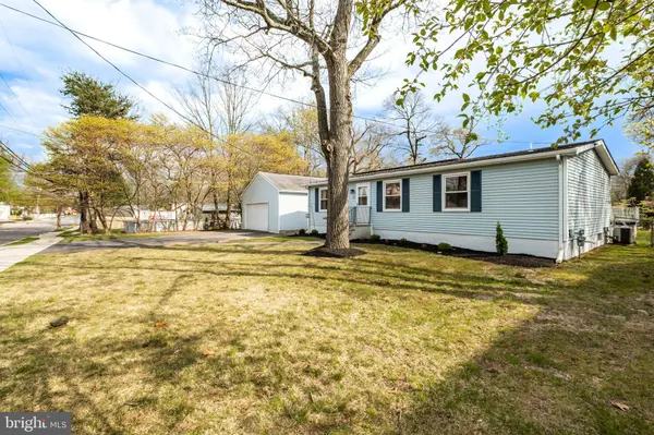 10 W 6TH AVE, Pine Hill, NJ 08021