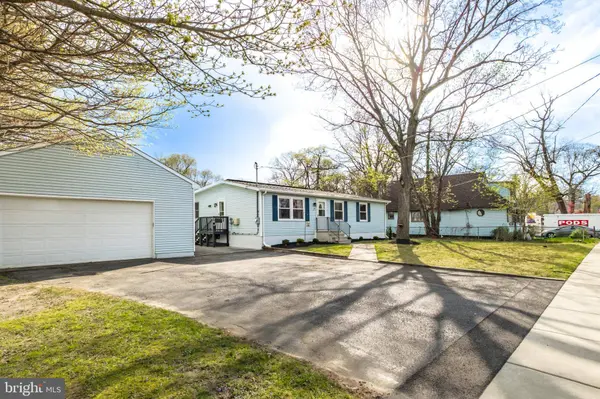 10 W 6TH AVE, Pine Hill, NJ 08021