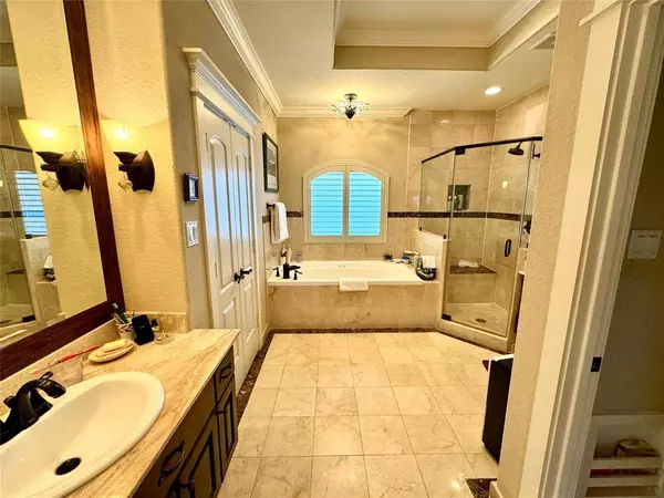 934 W 22nd ST #A, Houston, TX 77008