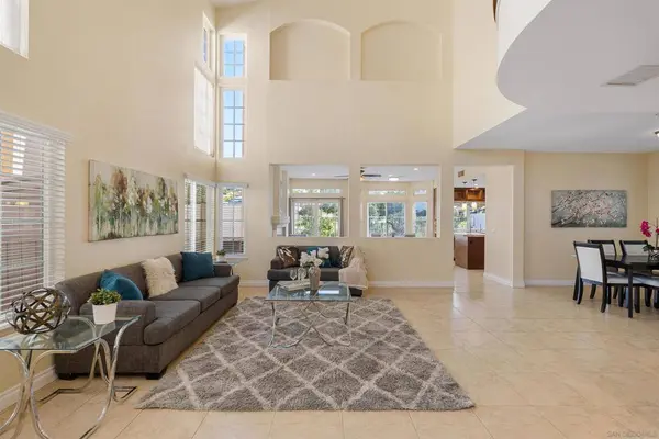 5149 Avenida Playa Cancun, San Diego, CA 92124