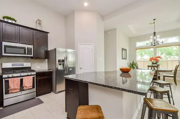 4 Montecito LN, Manvel, TX 77578