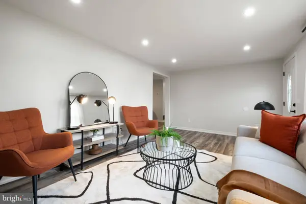 10 W 6TH AVE, Pine Hill, NJ 08021