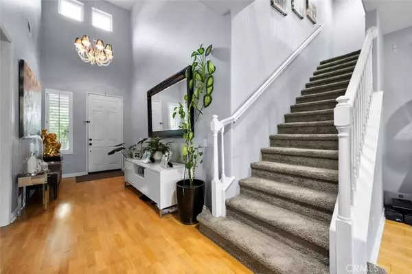 1617 Rivendel DR, Corona, CA 92883