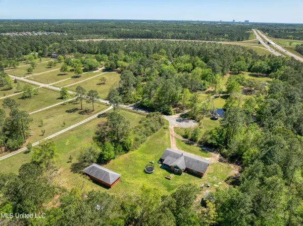 4420 Melvin Road, D'iberville, MS 39540