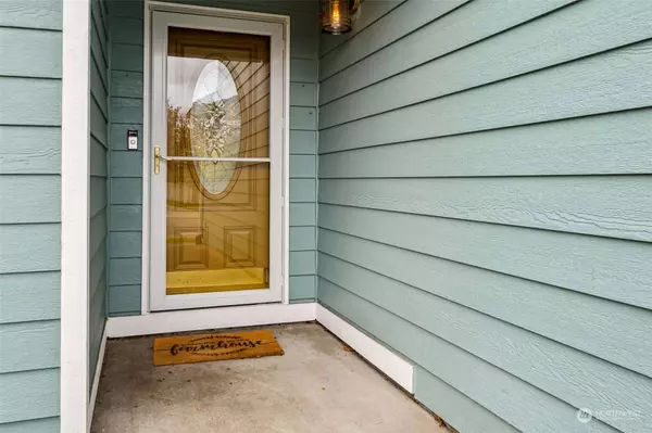 8817 Wakeman DR SE, Olympia, WA 98513