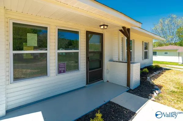 3815 Colton Lane NE, Huntsville, AL 35811