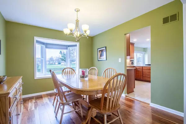 184 Brentwood TRL, Elgin, IL 60120