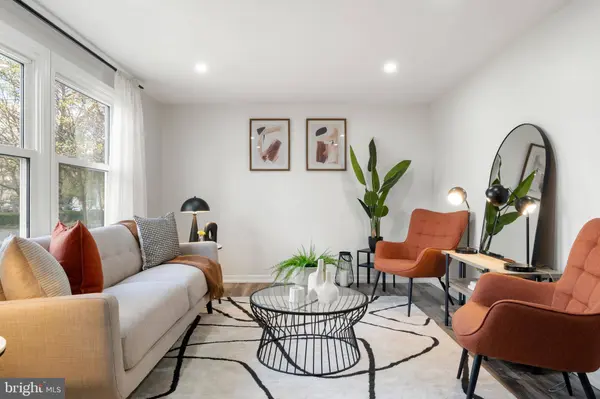 10 W 6TH AVE, Pine Hill, NJ 08021