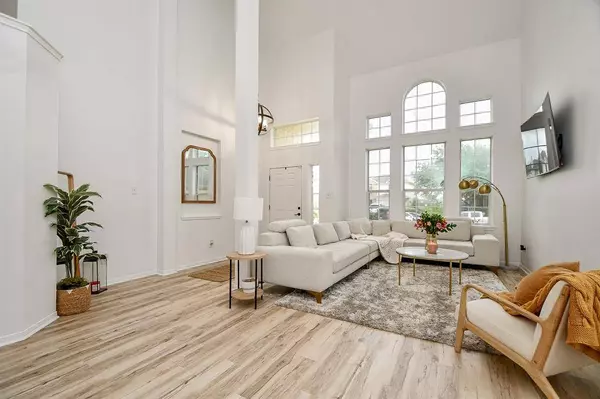 2019 Laura Anne DR, Houston, TX 77049