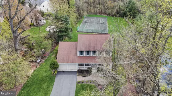 5 CARNATION CT, Mount Laurel, NJ 08054