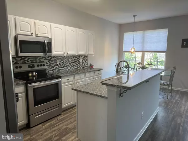 50 STERN LIGHT DR, Mount Laurel, NJ 08054