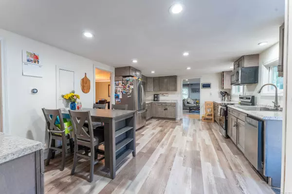 93 Red Bridge Road, Thompson, CT 06255