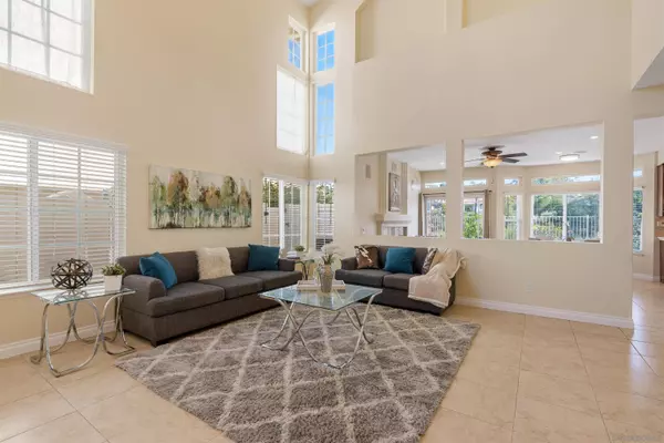 5149 Avenida Playa Cancun, San Diego, CA 92124