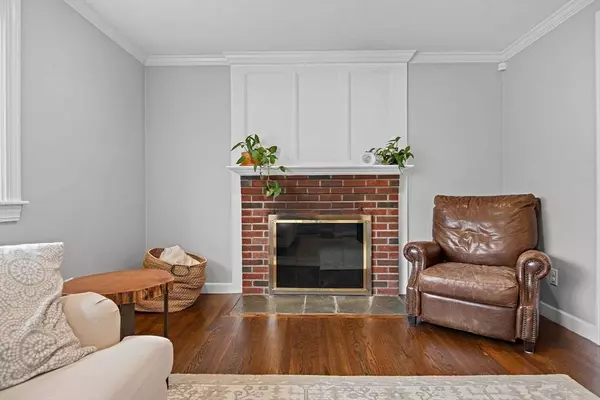 62 Alpheus Rd, Boston, MA 02131