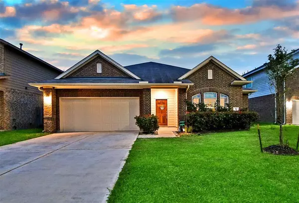 4 Montecito LN, Manvel, TX 77578