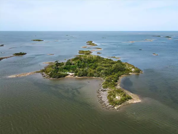 ISLAND, Yankeetown, FL 34498