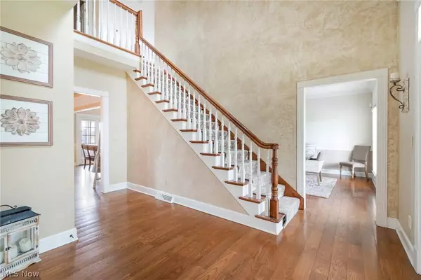 202 Timber Run DR, Canfield, OH 44406