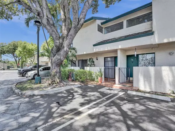 10826 SW 72nd St #25, Miami, FL 33173