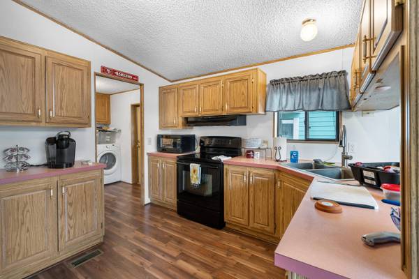 3555 S Pacific Hwy #SPC 188, Medford, OR 97501