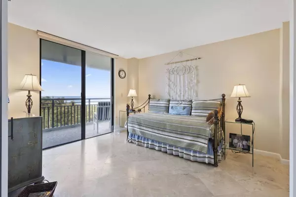 2800 N Highway A1a 502, Hutchinson Island, FL 34949