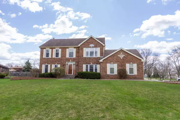 2307 Hanscom CT, Schaumburg, IL 60193