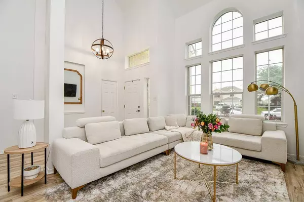 2019 Laura Anne DR, Houston, TX 77049