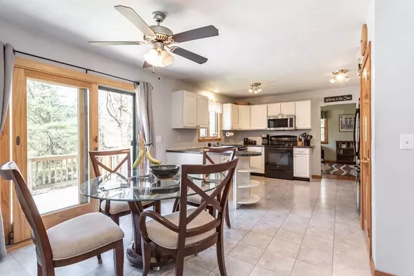 1005 Glebe St, Taunton, MA 02780