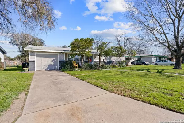 818 chevy chase, San Antonio, TX 78209