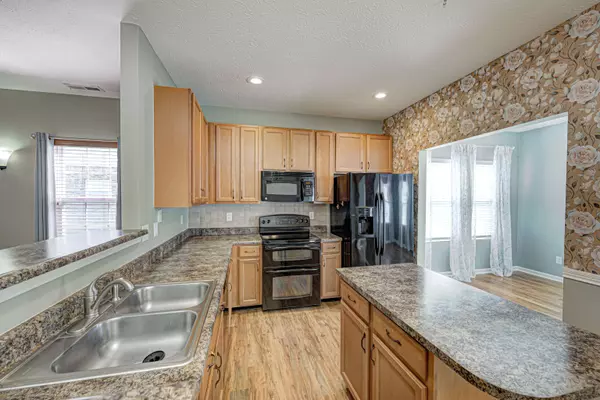 1139 Meadowlark DR, Greenwood, IN 46143