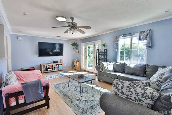 1009 Blackbird ST, El Cajon, CA 92020