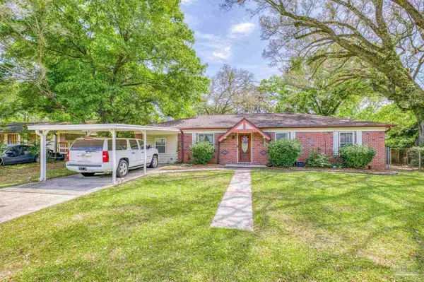 2609 Green Bay Dr, Pensacola, FL 32526