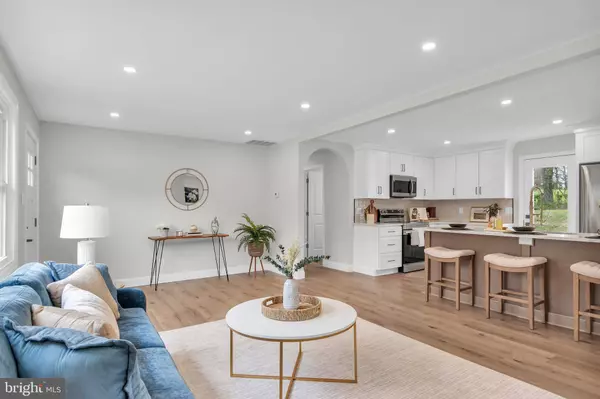 2723 MONMOUTH RD, Jobstown, NJ 08041