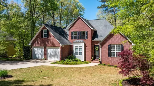 218 N Ole Hickory TRL, Carrollton, GA 30117