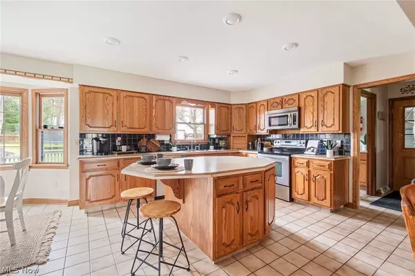 7819 Hitchcock RD, Youngstown, OH 44512