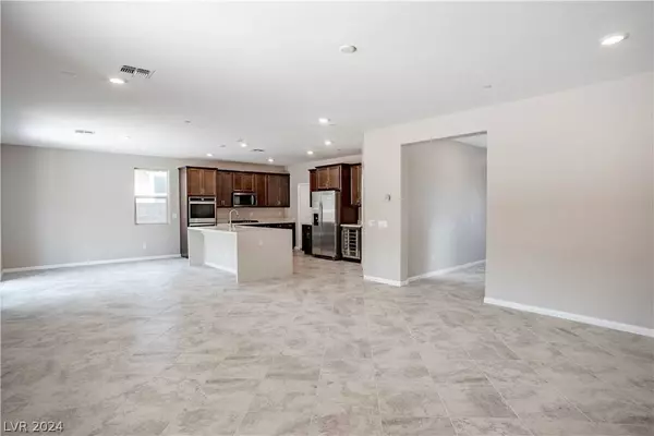 343 Cooper Hawk Court, Las Vegas, NV 89138