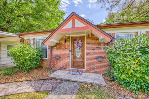 2609 Green Bay Dr, Pensacola, FL 32526