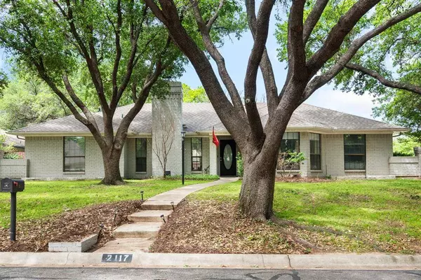 2117 N Lake Trail Trail, Denton, TX 76201