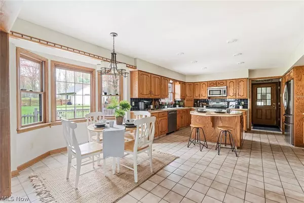 7819 Hitchcock RD, Youngstown, OH 44512